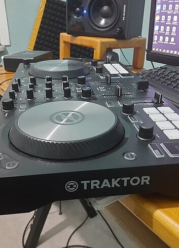 TRAKTOR S2 MK3