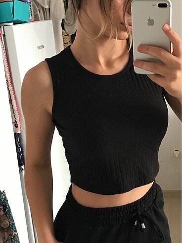 Siyah crop