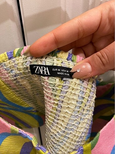m Beden Zara Renkli Desenli Crop Top
