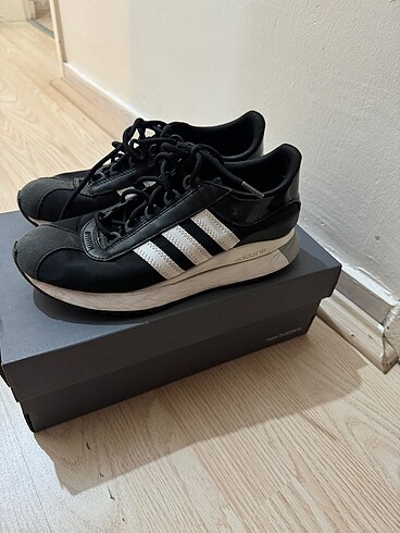 38 Beden siyah Renk Adidas spor Ayakkabı