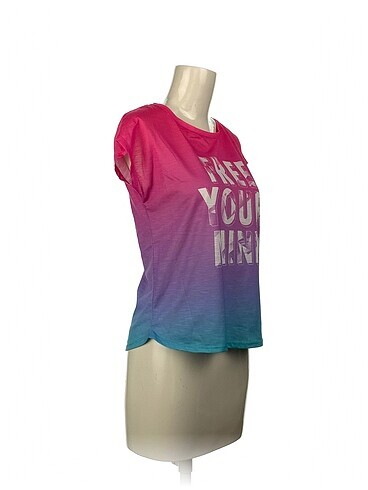 LC Waikiki LC Waikiki T-shirt %70 İndirimli.