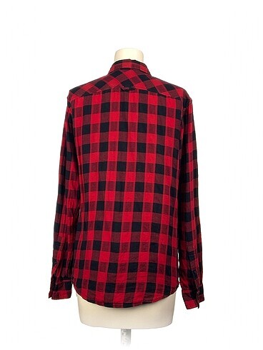 m Beden Pull and Bear Gömlek %70 İndirimli.