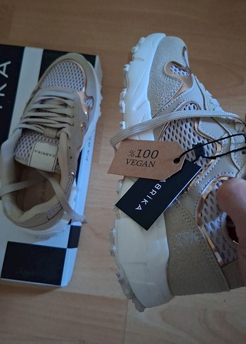 Beyaz Renkli Ruffle Detaylı Kadın Spor Ayakkabı - Görsel 2