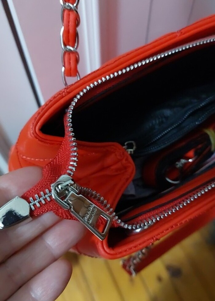 ÇANTA#KOL ÇANTASI#POSTACI #PRADA#TOTE - Görsel 4