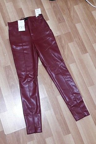 ZARA KIRMIZI DERİ PANTOLON