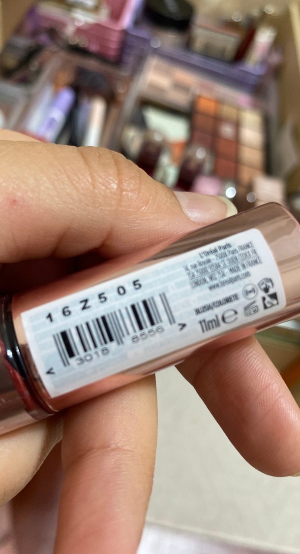 L'Oréal Paris Likit Allık 635 Glowy Worth It Medium - Görsel 3