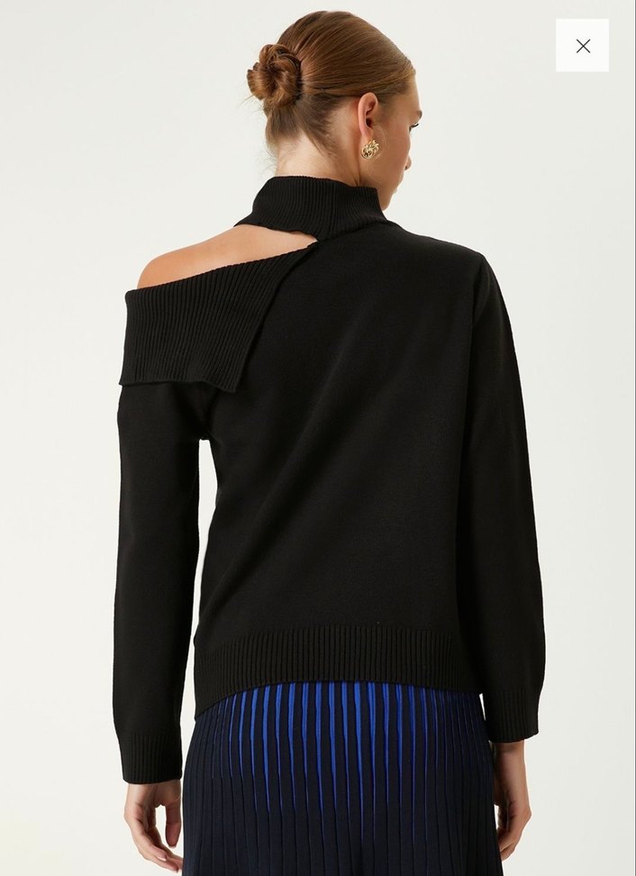 Düşük Omuzlu Siyah Örgü Kadın Kazak - Görsel 3