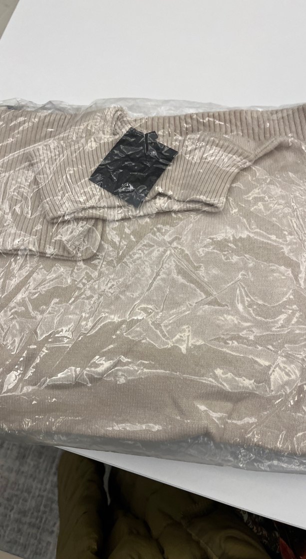 Düşük Omuzlu Siyah Örgü Kadın Kazak - Görsel 5