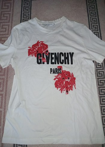 #GıvenchyUnisexTsort