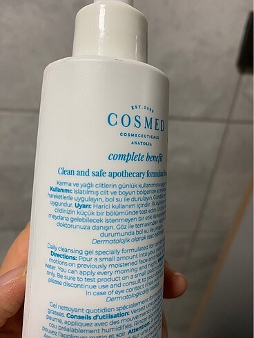 Beden Cosmed karma ve yağlı ciltler için