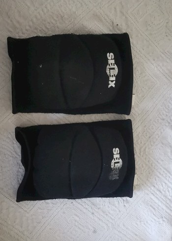 Siyah voleybol dizligi
