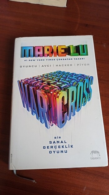 Warcross~Marie Lu