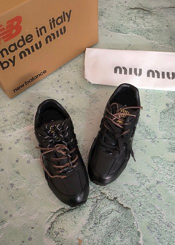 New Balance 530 Miu Miu