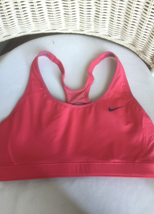 Nike spor sütyeni