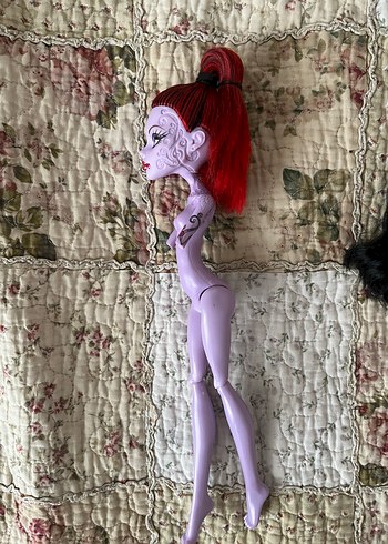 Beden monster high operetta