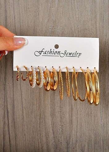 Gold küpe seti