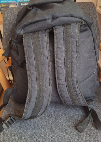 Siyah Kadın Sırt Çantası - Görsel 2