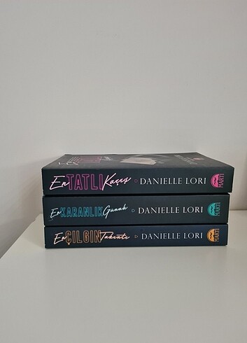 Danielle lori en karanlık günah en çılgın takıntı en tatlı kaçış