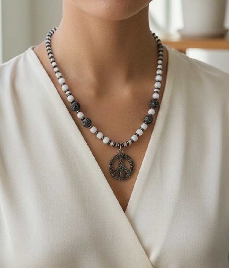 Bohem Beyaz Gri Boncuklu Doğaltaş Kolye - Görsel 2