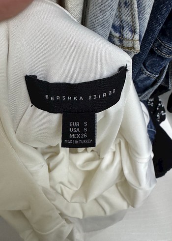 s Beden beyaz Renk Bershka Beyaz Büzgülü Mini Elbise