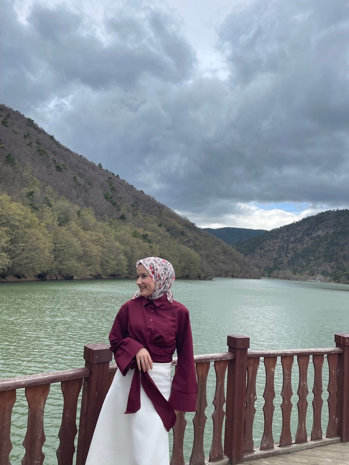 Bordo bağlamalı gömlek - Görsel 3