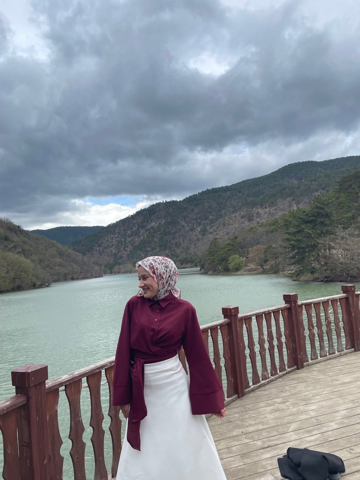 Bordo bağlamalı gömlek - Görsel 5