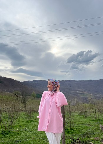 Pembe yakası incili gömlek - Görsel 3