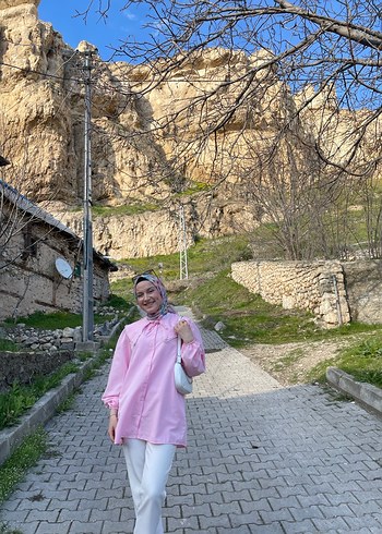 Pembe yakası incili gömlek - Görsel 2