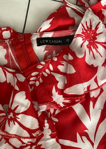 LC Waikiki Çiçekli yazlık günlük elbise