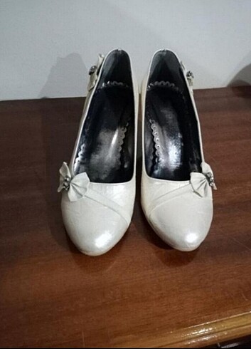 Nikah ayakkabısı ve çantası