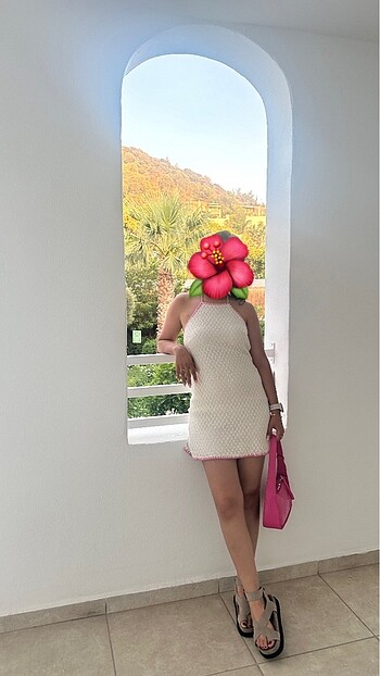 Beyaz halter yaka mini elbise