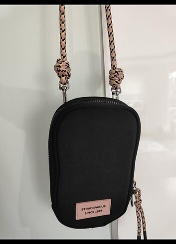 Stradivarius telefon çantası