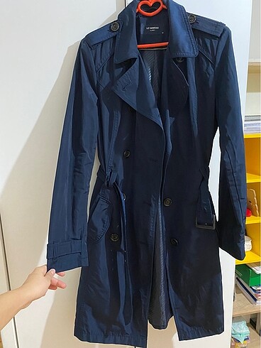 LC Waikiki Trenchcoat