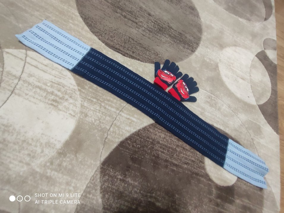 Kırmızı Nakışlı Erkek Çocuk Eldiven ve kaşkol - Görsel 4