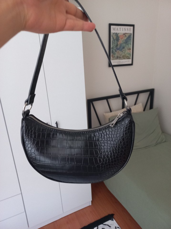 siyah çanta - Görsel 2