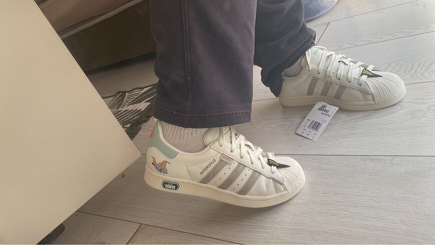 Adidas originals x Disney superstar