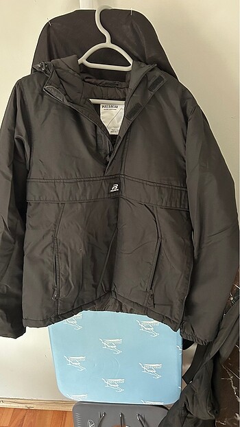 Pull Bear kanguru yağmurluk