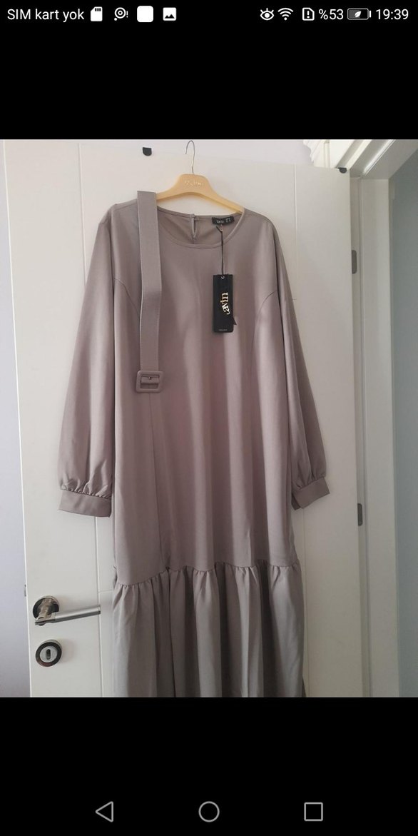 Uzun Bol Kesim Kemerli Elbise - Görsel 3