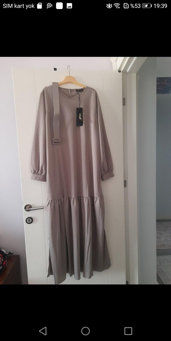 Uzun Bol Kesim Kemerli Elbise - Görsel 2