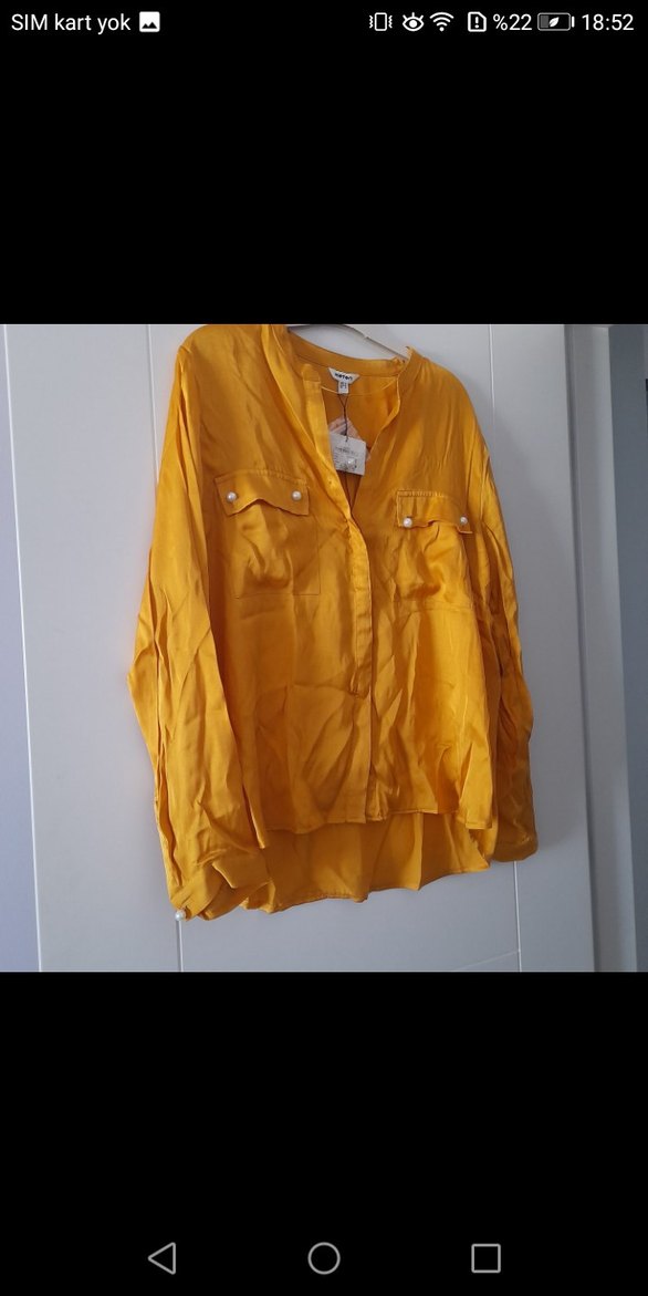 Sarı Düğmeli Kadın Gömlek - Görsel 3