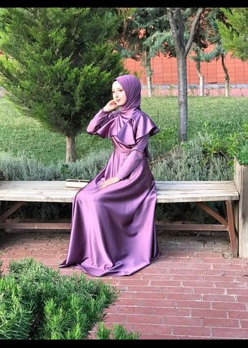 Uzun Kollu Mor Drapeli Tesettür Abiye - Görsel 3