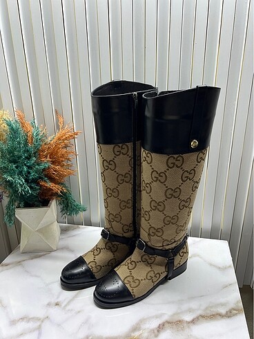 Gucci çizme