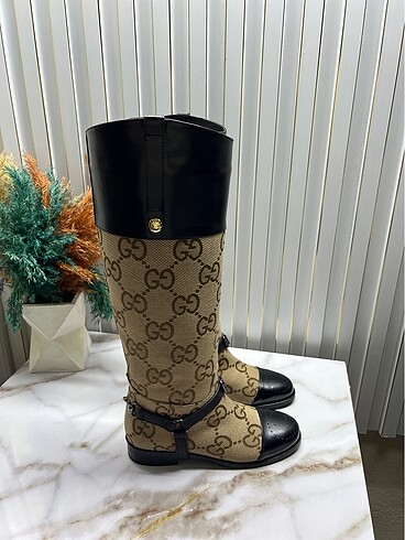 37 Beden Gucci çizme