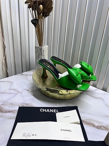 Chanel hakiki deri yeşil renk sandalet