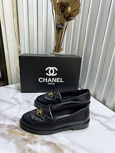 Chanel hakiki deri loafer