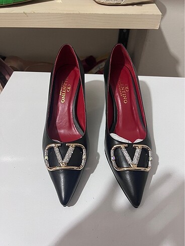 Valentino HAKİKİ DERİ İTHAL AKSESUAR VALENTINO GARAVANI
