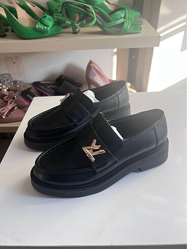 LV MODEL HAKİKİ DERİ İTHAL LOFER SİYAH