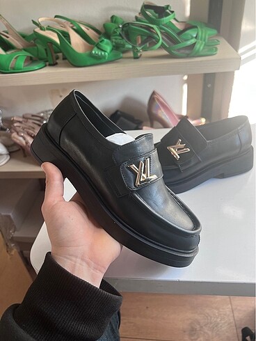 37 Beden LV MODEL HAKİKİ DERİ İTHAL LOFER SİYAH
