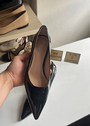 Elle Siyah Rugan Stiletto Kadın Ofis Ayakkabısı