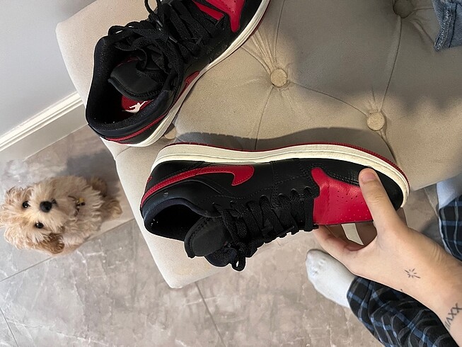 38 Beden siyah Renk Nike air jordan siyah kırmızı ayakkabı